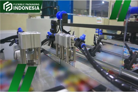 punch-hole-device-pouch-making-machine